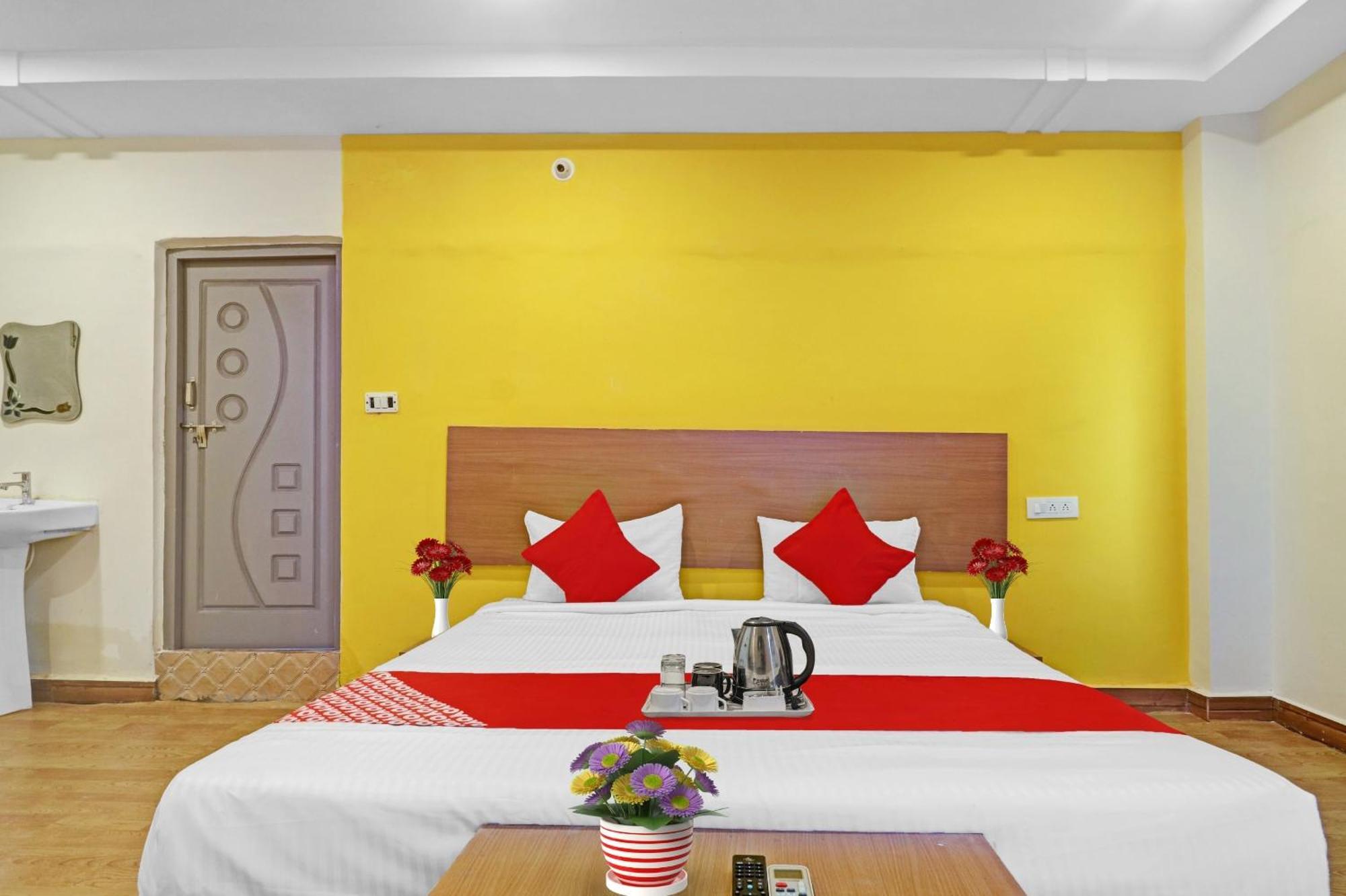 Hotel O Lavish Stay Hyderabad Exterior photo