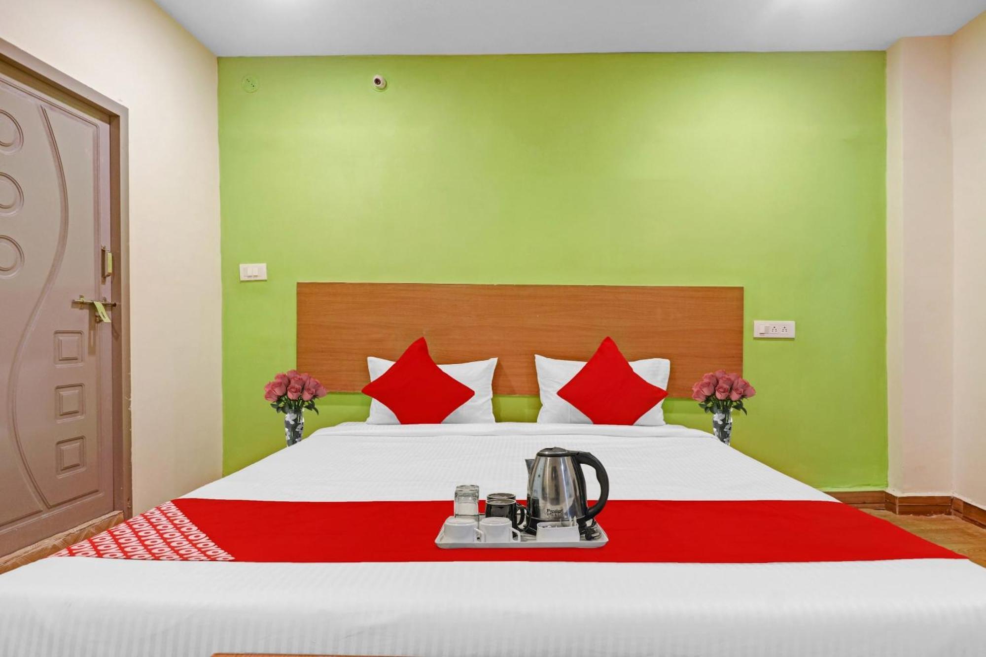 Hotel O Lavish Stay Hyderabad Exterior photo