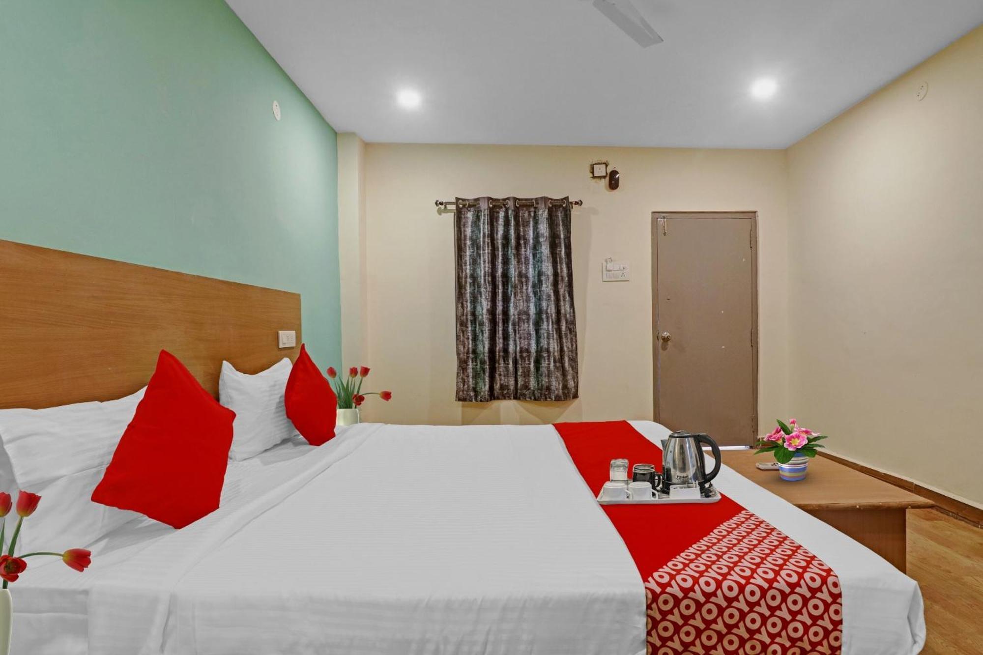 Hotel O Lavish Stay Hyderabad Exterior photo